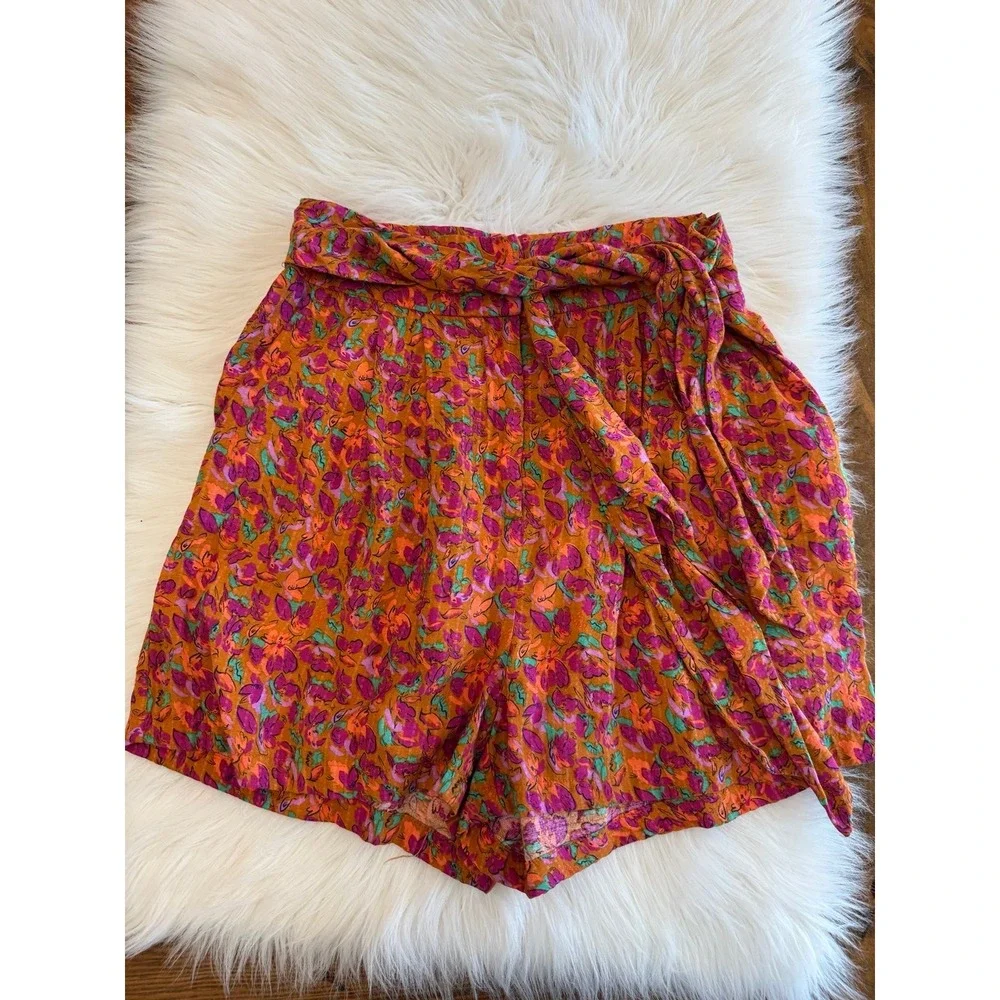 Frnch orange floral shorts size‎ medium
